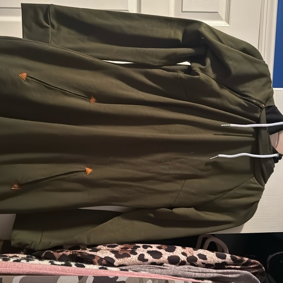 Olive green sweater dress hoodie - Picture 1 of 3